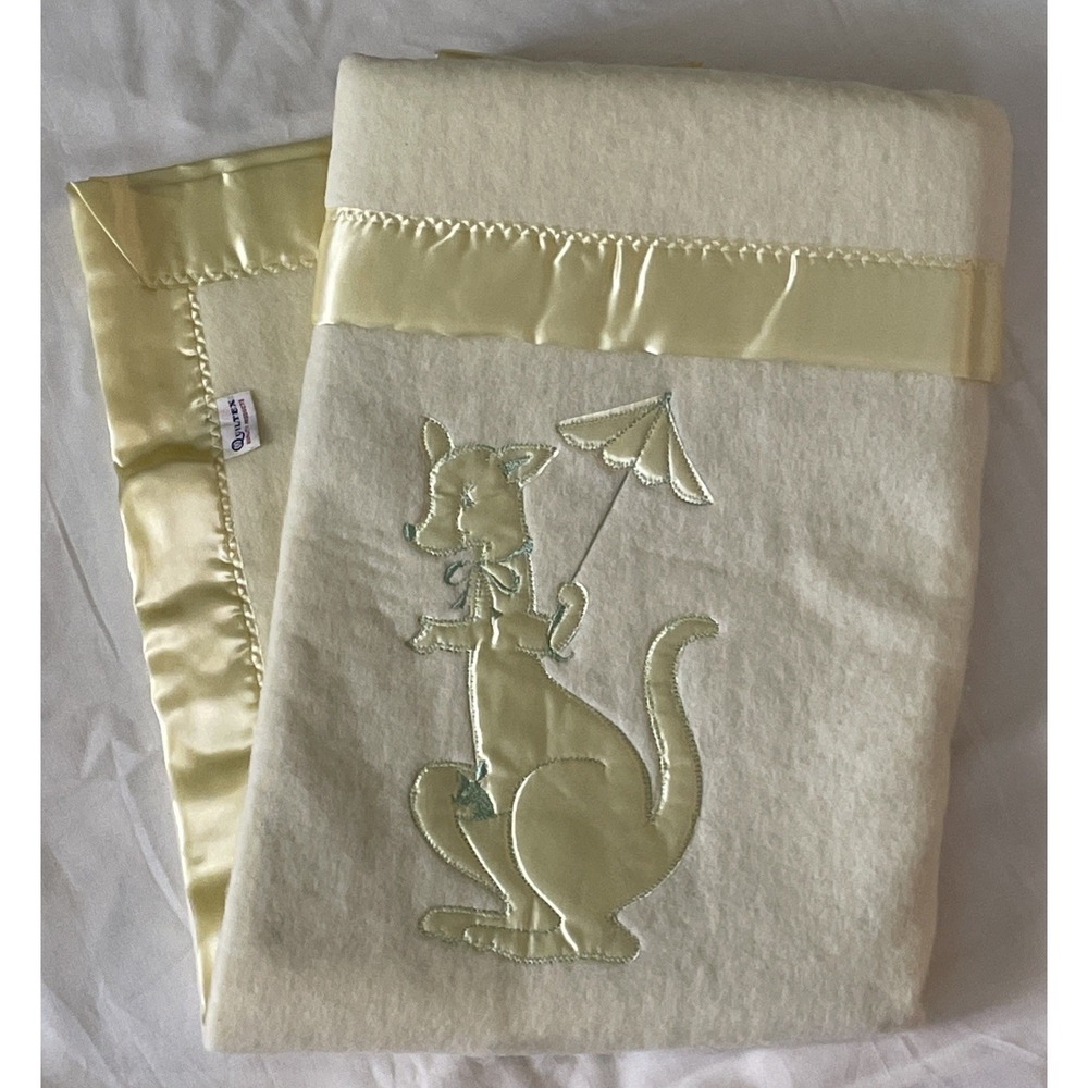 Vintage Quiltex Pale Yellow Satin Trimmed Baby Blanket NEW Kangaroo MADE IN USA